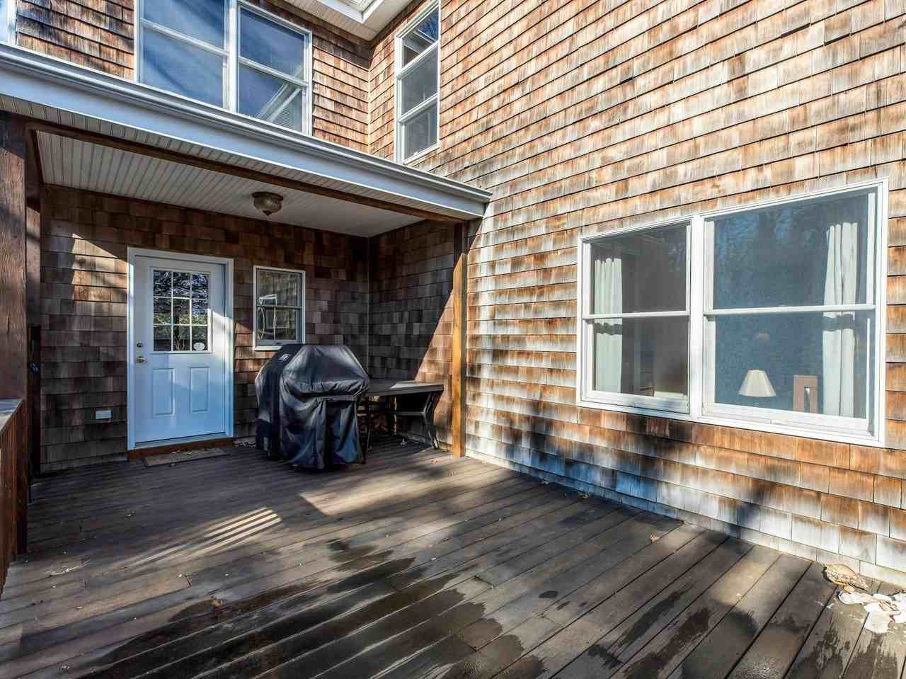 48 Oakhurst Rd - Photo 3 of 50