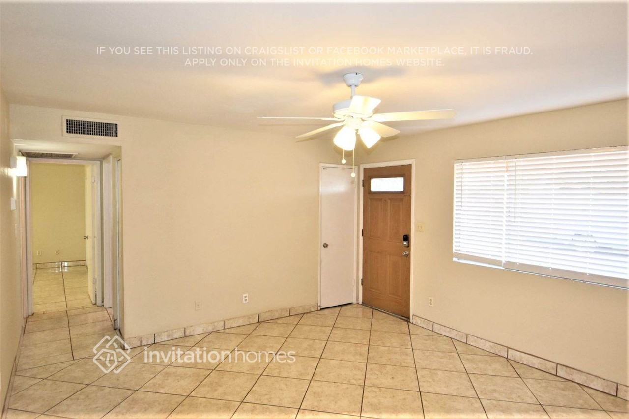 17850 N 31st Ave - Photo 2 of 16