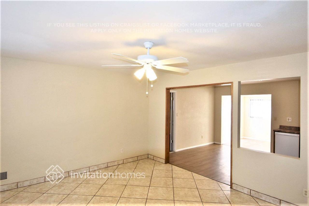 17850 N 31st Ave - Photo 3 of 16