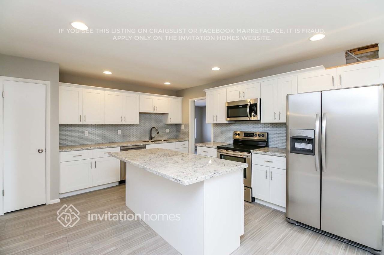 1915 E Colgate Dr - Photo 7 of 15