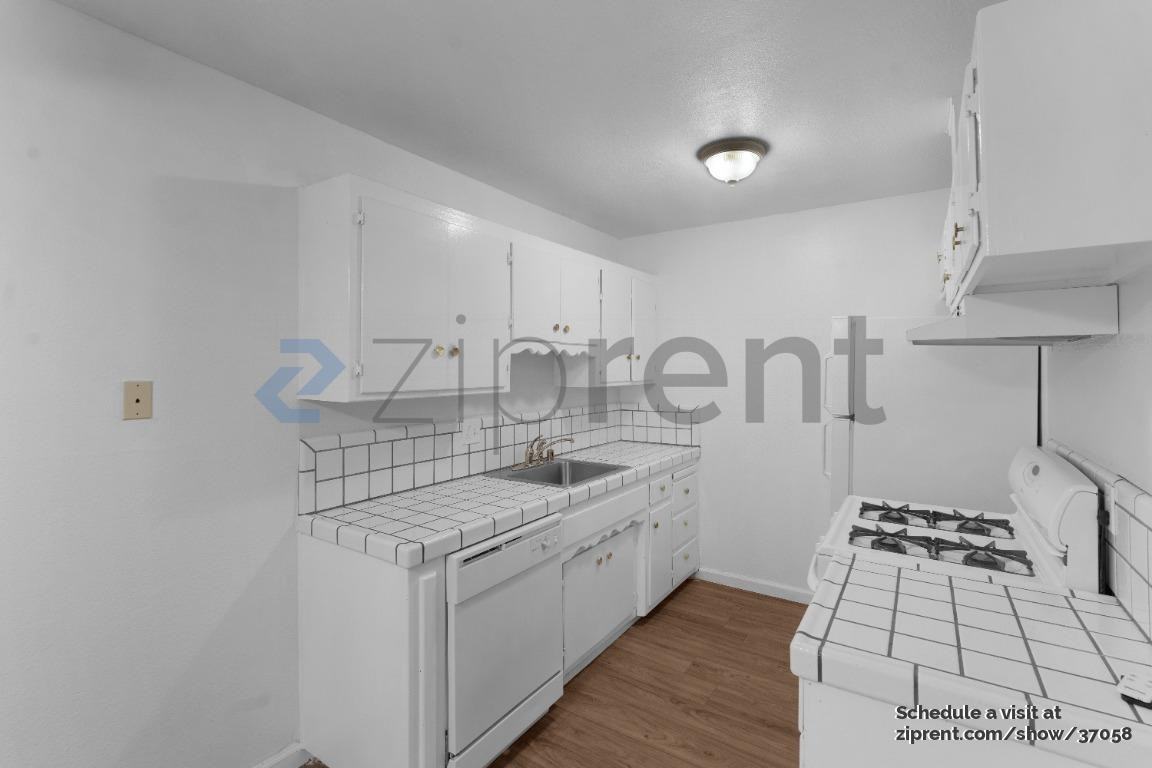 4561 Ashcroft Avenue #50 - Photo 7 of 15