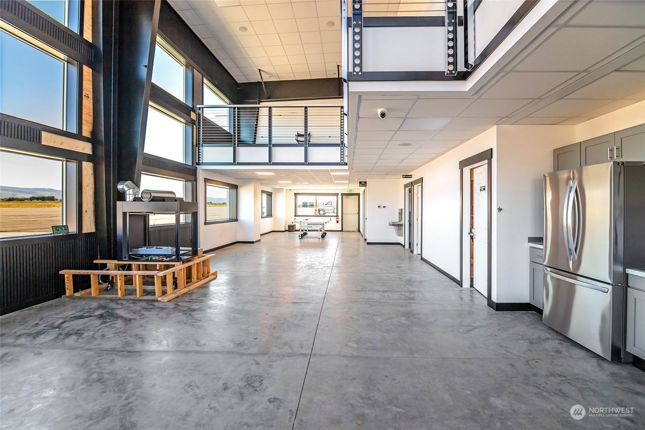 1111 E Bowers Rd - Photo 2 of 15