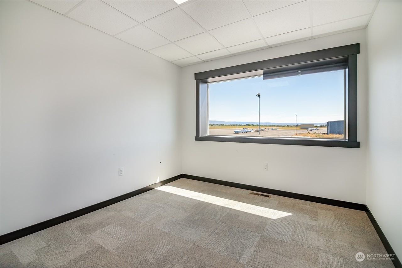 1111 E Bowers Rd - Photo 3 of 15