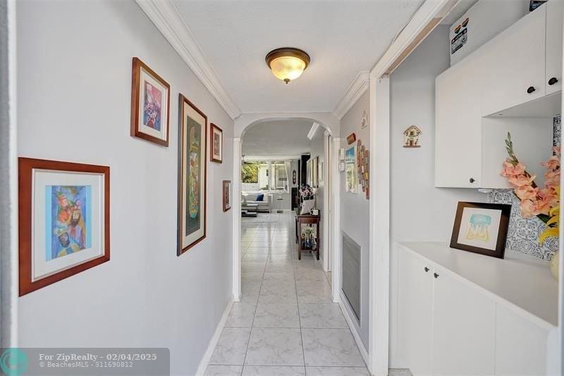 711 N Birch Rd - Photo 2 of 50