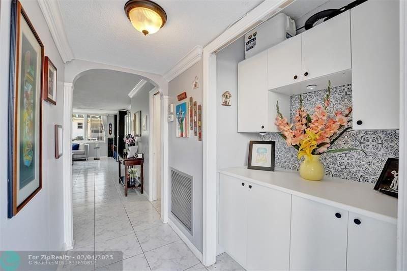 711 N Birch Rd - Photo 3 of 50