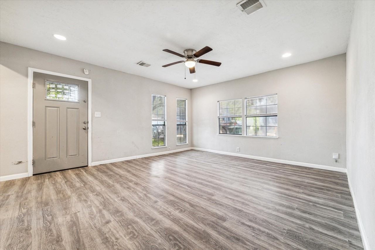 5530 Malmedy Rd - Photo 5 of 14