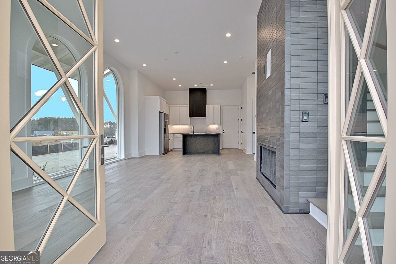 640 Heatherden Ave - Photo 4 of 50