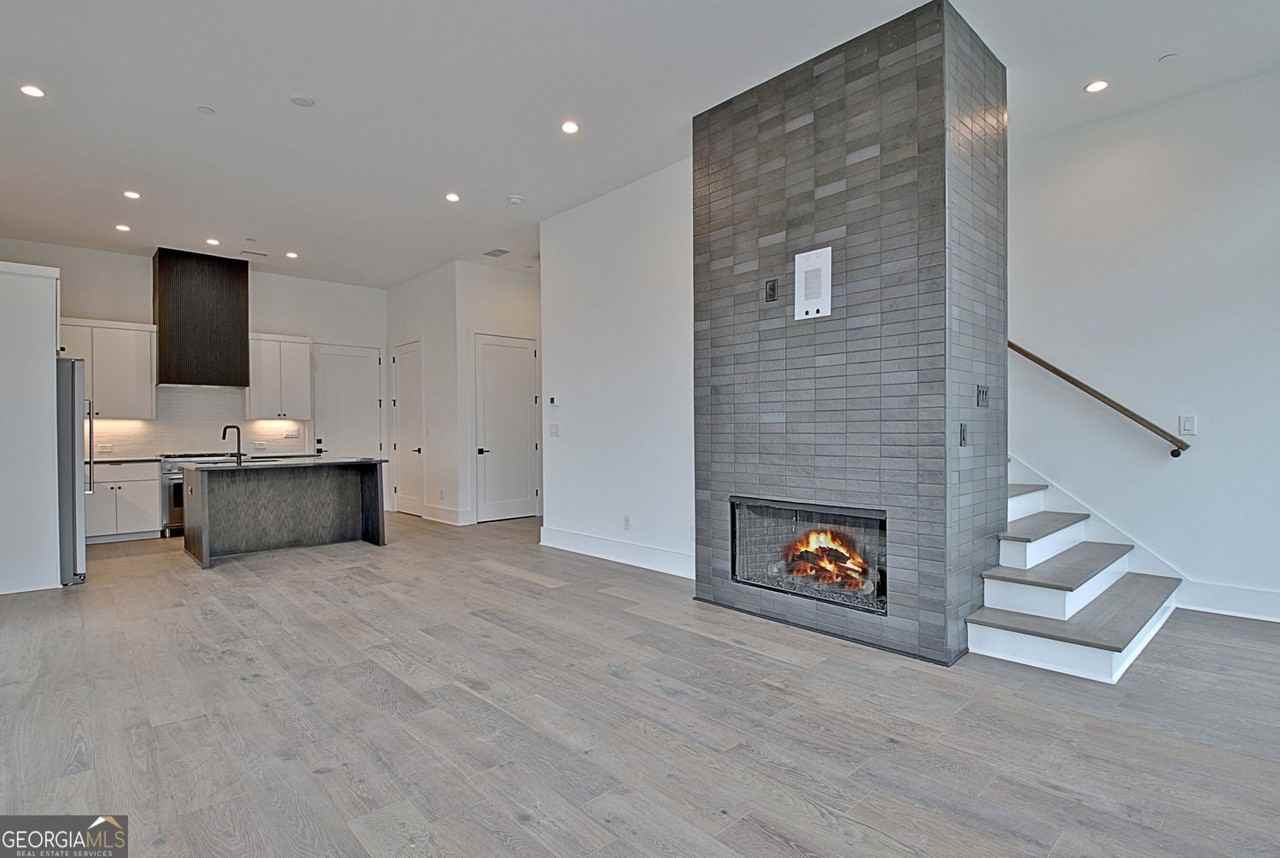 640 Heatherden Ave - Photo 6 of 50