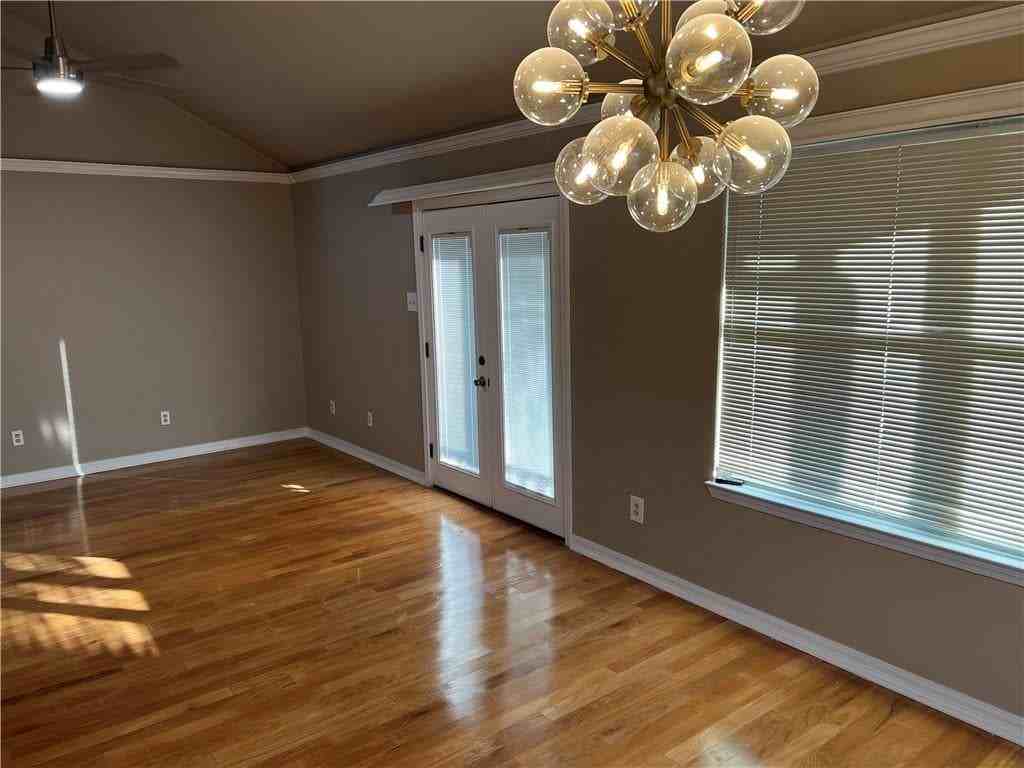 668 Marina Dr - Photo 4 of 19