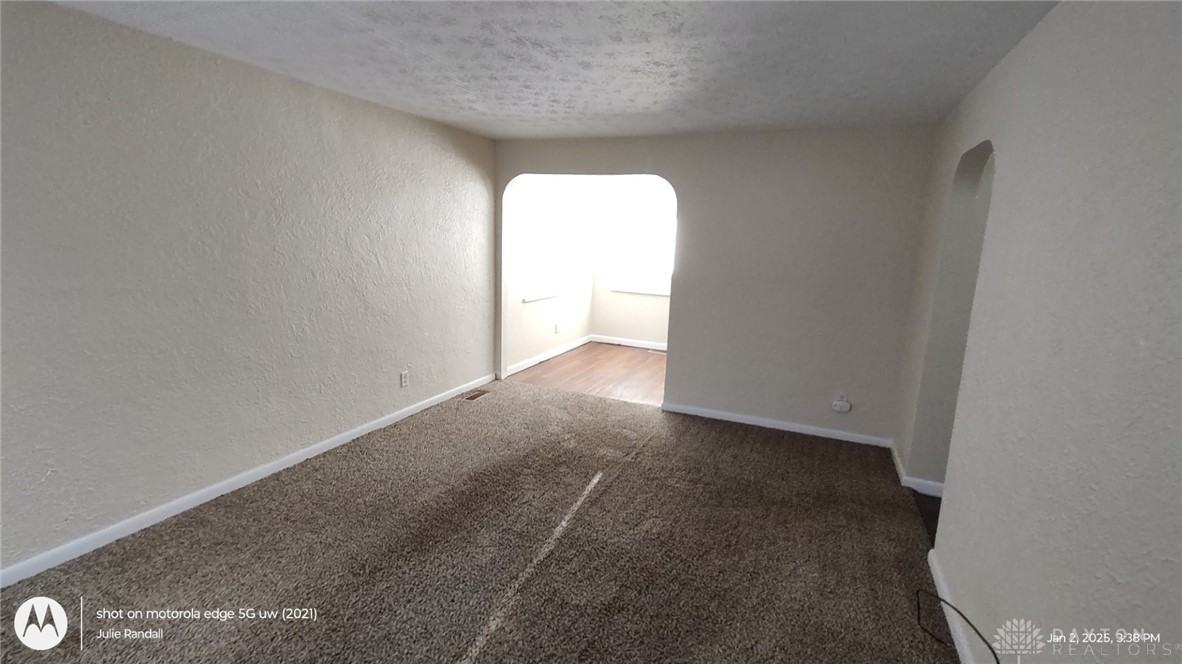 2800 Winwood Ave - Photo 2 of 13