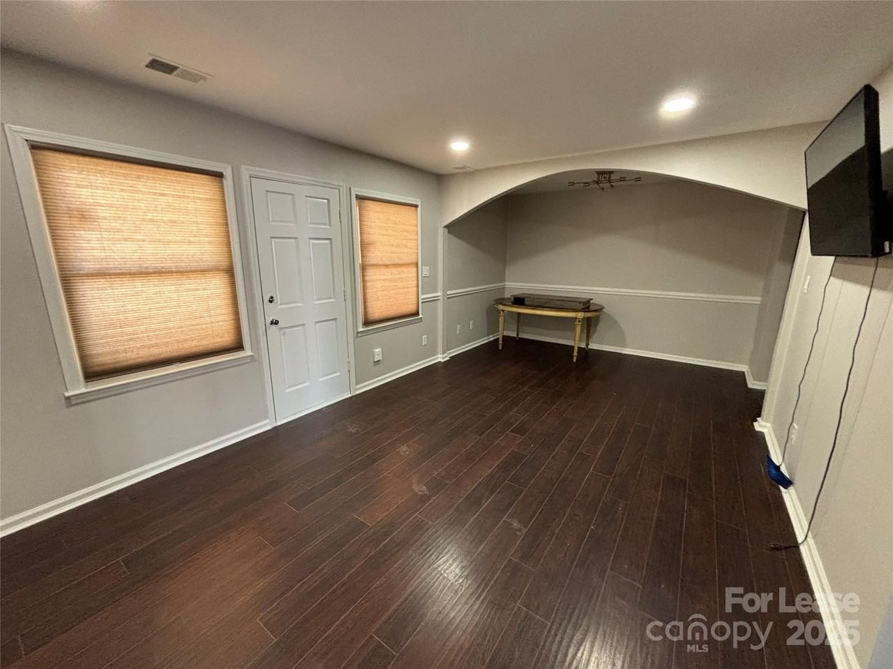 8085 Regent Park Ln - Photo 3 of 19