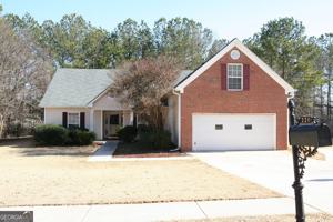 featured image of 220 Trelawney Dr