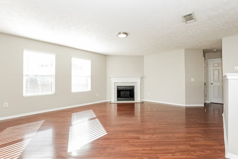 102 Goodrich Ct - Photo 5 of 17