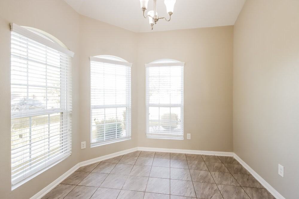 12210 Zenith Ridge Way - Photo 7 of 17