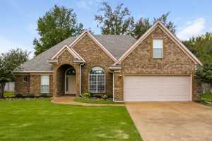 featured image of 1147 Deer Creek Dr