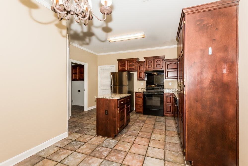 2722 Nelle Ln - Photo 7 of 24