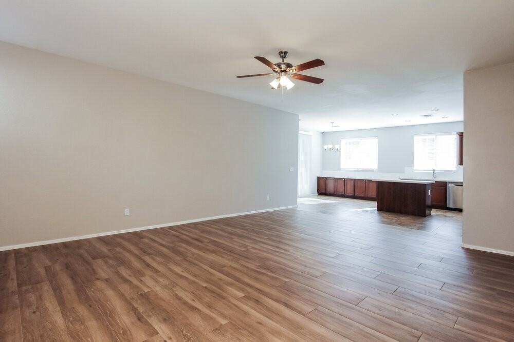 29513 N Smokey Ln - Photo 3 of 16