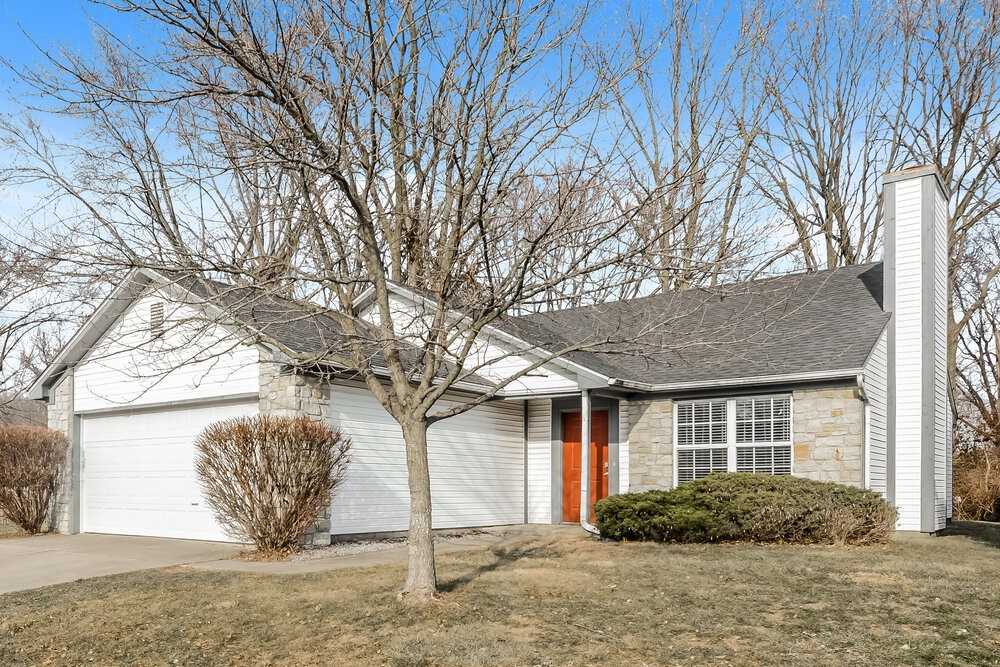 1713 Park Hurst Dr - Photo 3 of 16