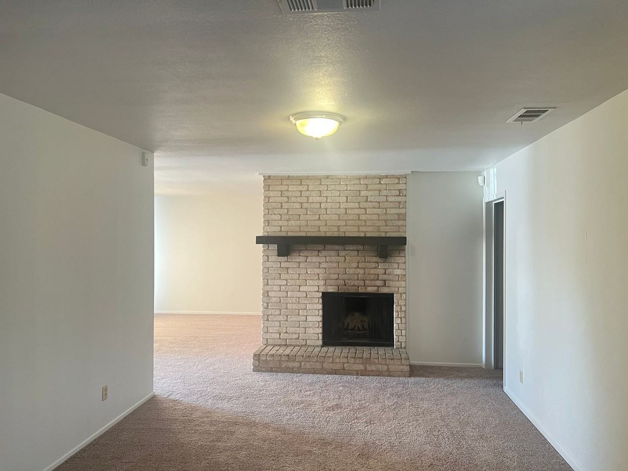 2201 Wheeler Cir - Photo 3 of 14