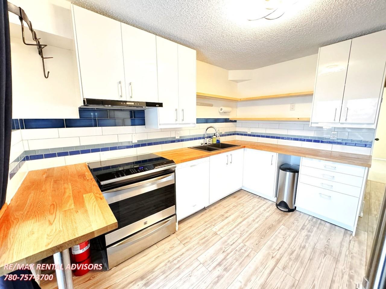 18050 96 Ave Nw - Photo 2 of 24
