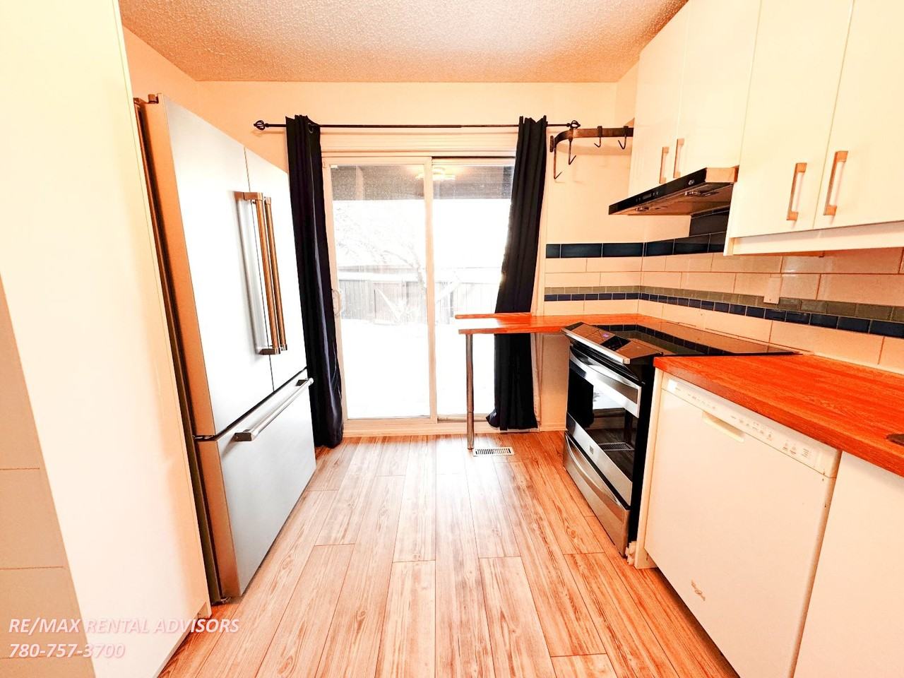 18050 96 Ave Nw - Photo 3 of 24