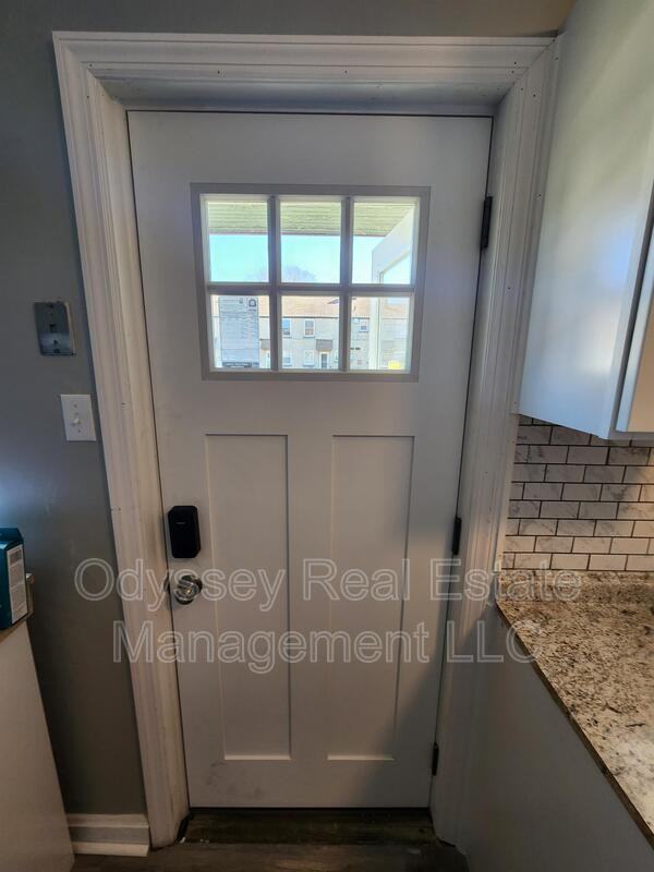 4000 Arctic Ave - Photo 3 of 32