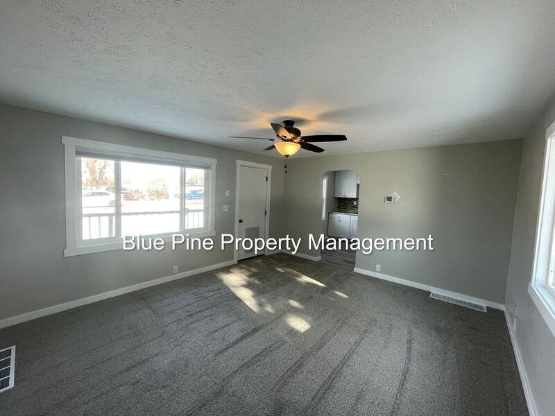 480 Sparling St - Photo 3 of 21