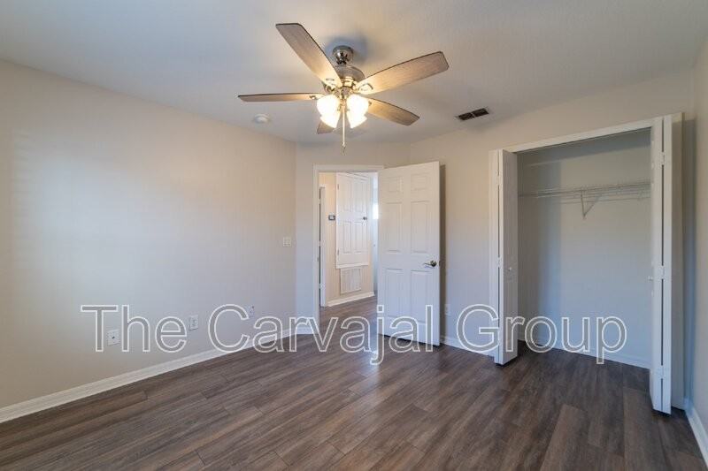 3937 Cleary Way - Photo 7 of 50