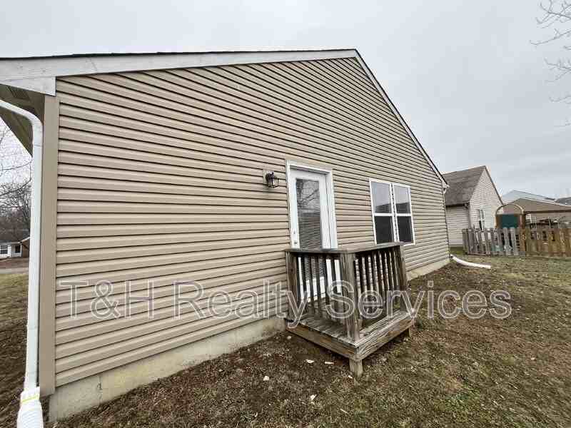 2431 Pinebark Dr - Photo 4 of 28