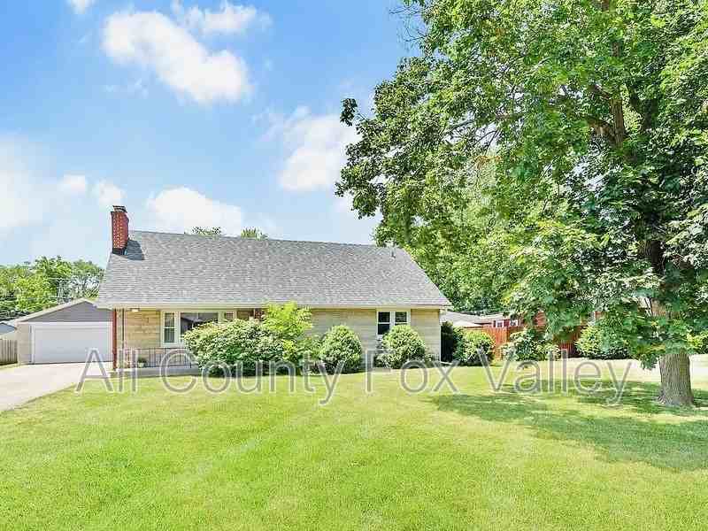 1137 S Lincoln Ave - Photo 3 of 26