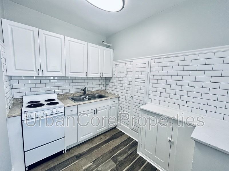 216 5th Ave N #212 - Photo 6 of 13