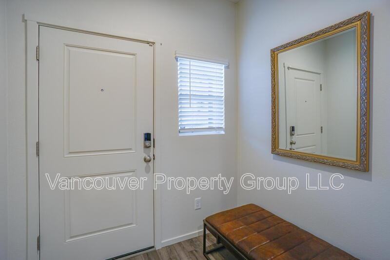 11711 Ne 21st Way - Photo 3 of 27