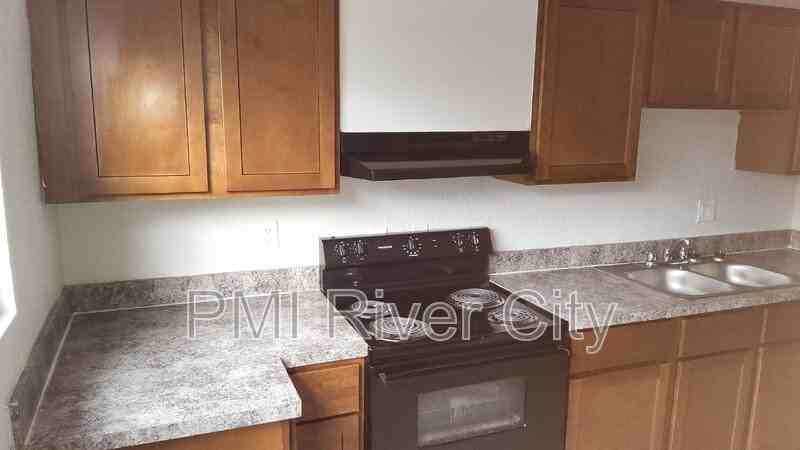 2309 Lane Ave S - Photo 3 of 20