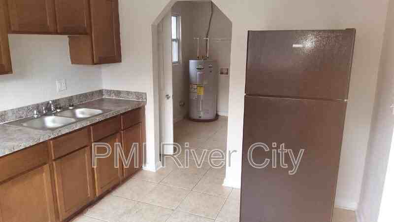 2309 Lane Ave S - Photo 6 of 20