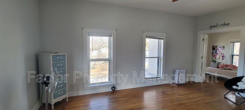 103 Lincoln St - Photo 4 of 18