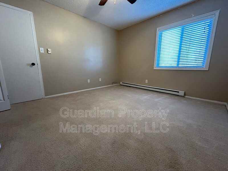 912 N Walnut St #2 - Photo 3 of 14