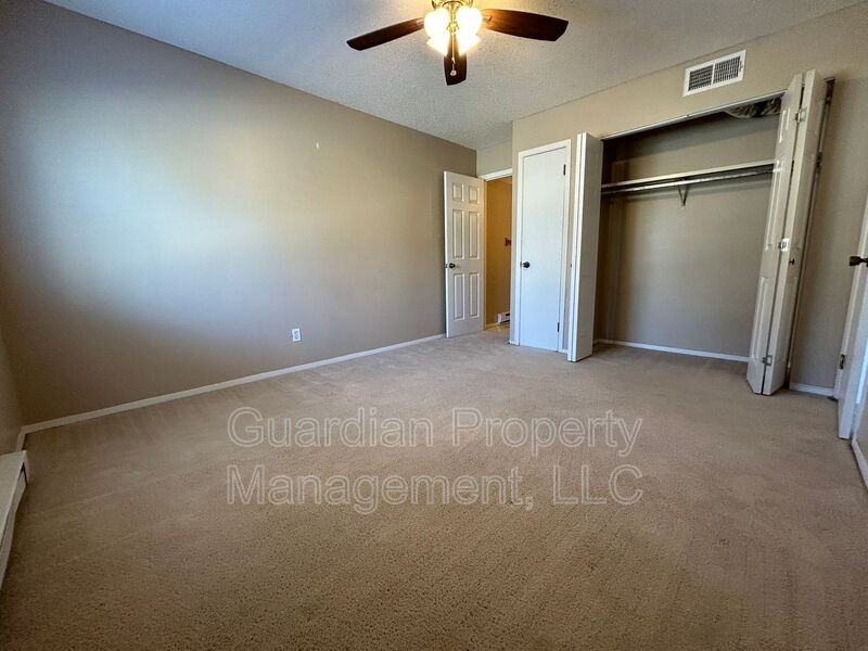 912 N Walnut St #2 - Photo 5 of 14