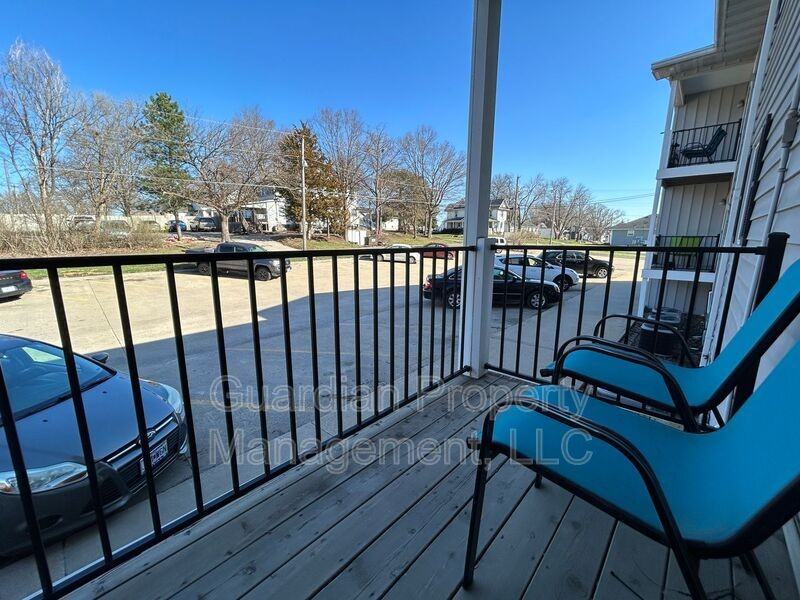 912 N Walnut St #17 - Photo 3 of 16