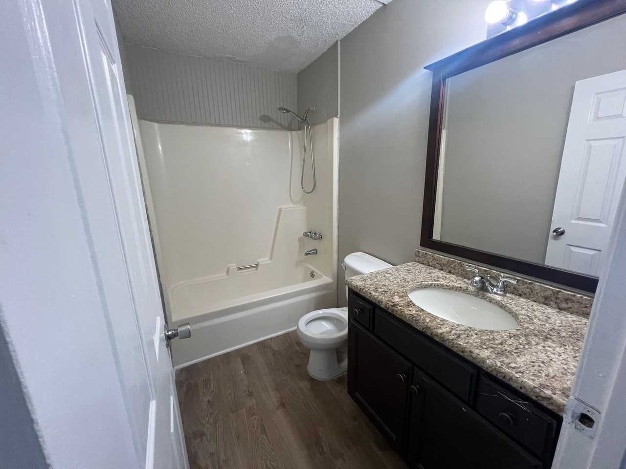 243 Walnut Crest Dr - Photo 3 of 7