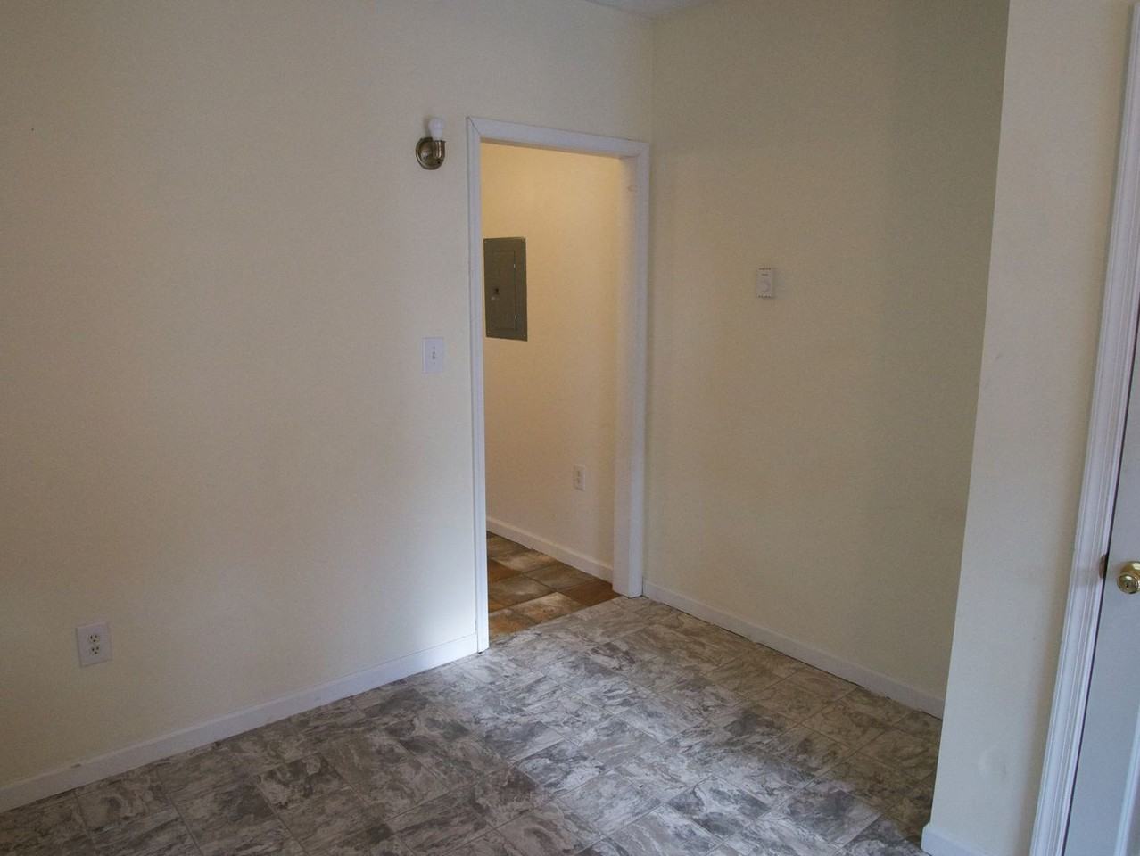 422 South St - Photo 3 of 21