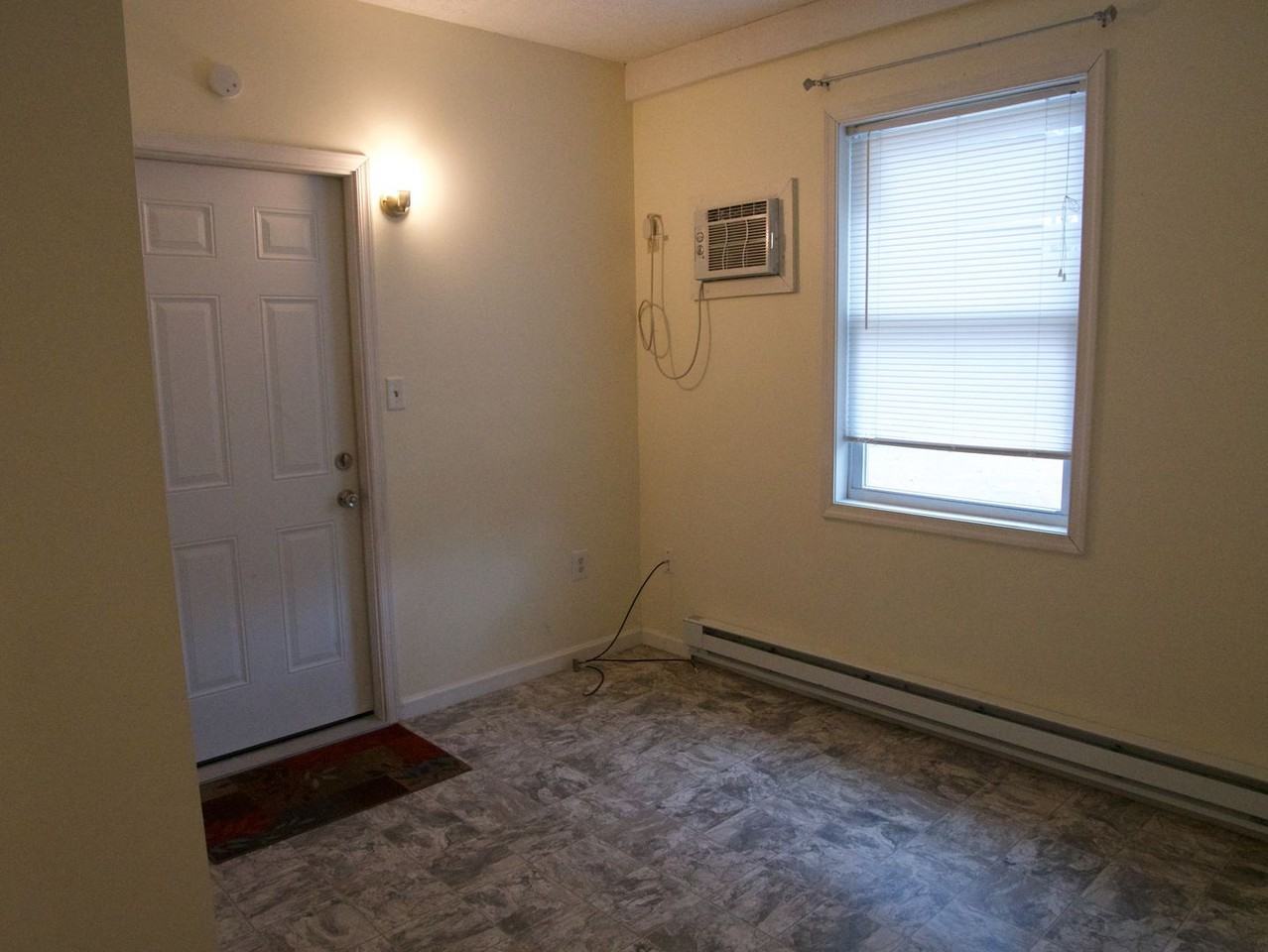 422 South St - Photo 5 of 21