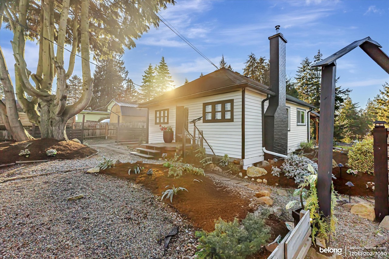 10231 1st Ave S #B - Photo 2 of 17