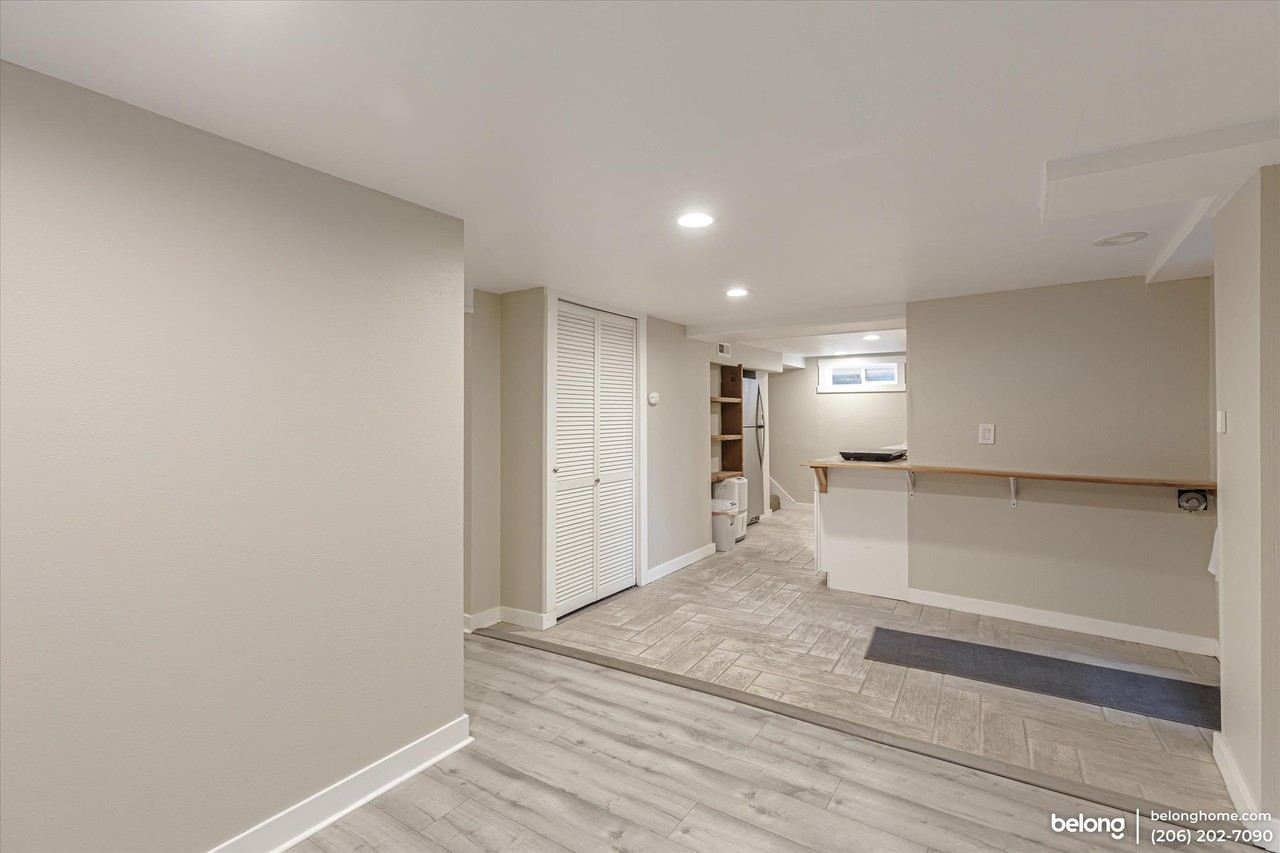 10231 1st Ave S #B - Photo 4 of 17
