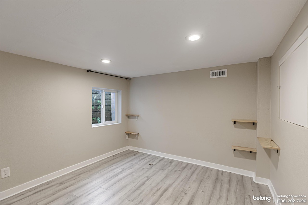 10231 1st Ave S #B - Photo 6 of 17