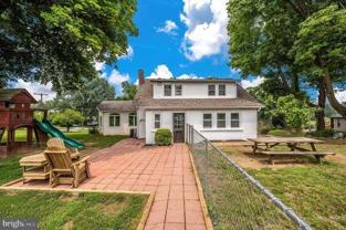 15213 Clear Spring Rd - Photo 1 of 1