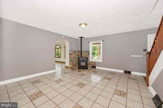 15213 Clear Spring Rd - Photo 7 of 26