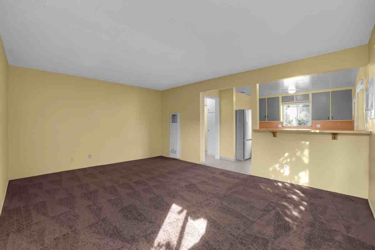 9501 Steele St - Photo 2 of 10