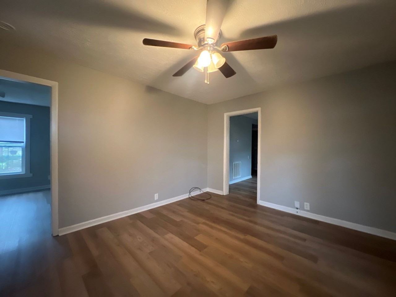 1206 Dodd St - Photo 6 of 27