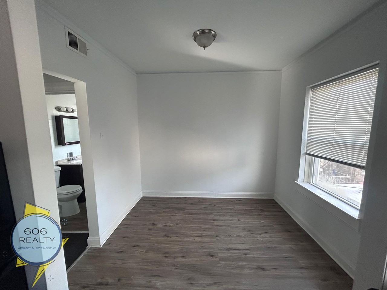 Charming Apartments in Rogers Park! - Photo 6 of 14