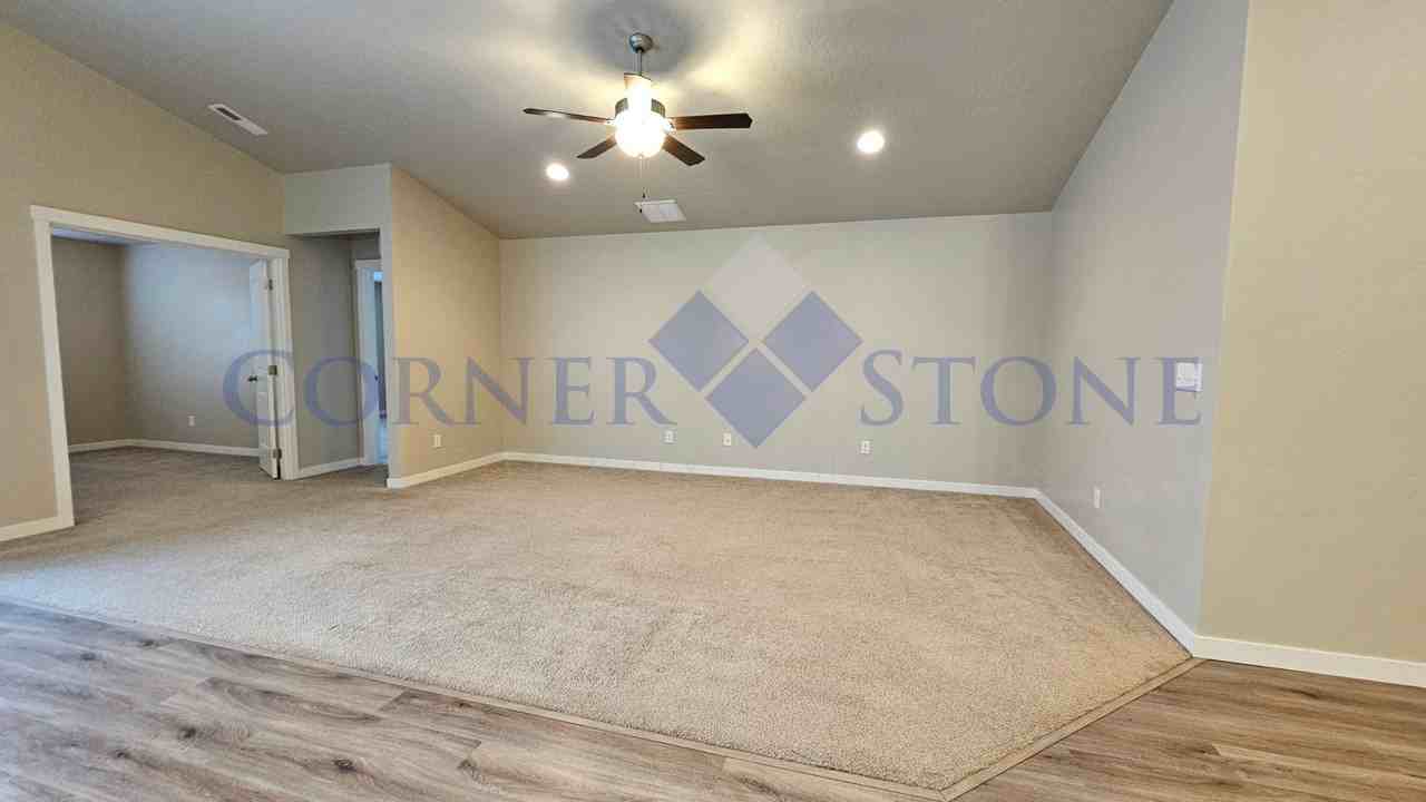 266 W Wanda St - Photo 3 of 22